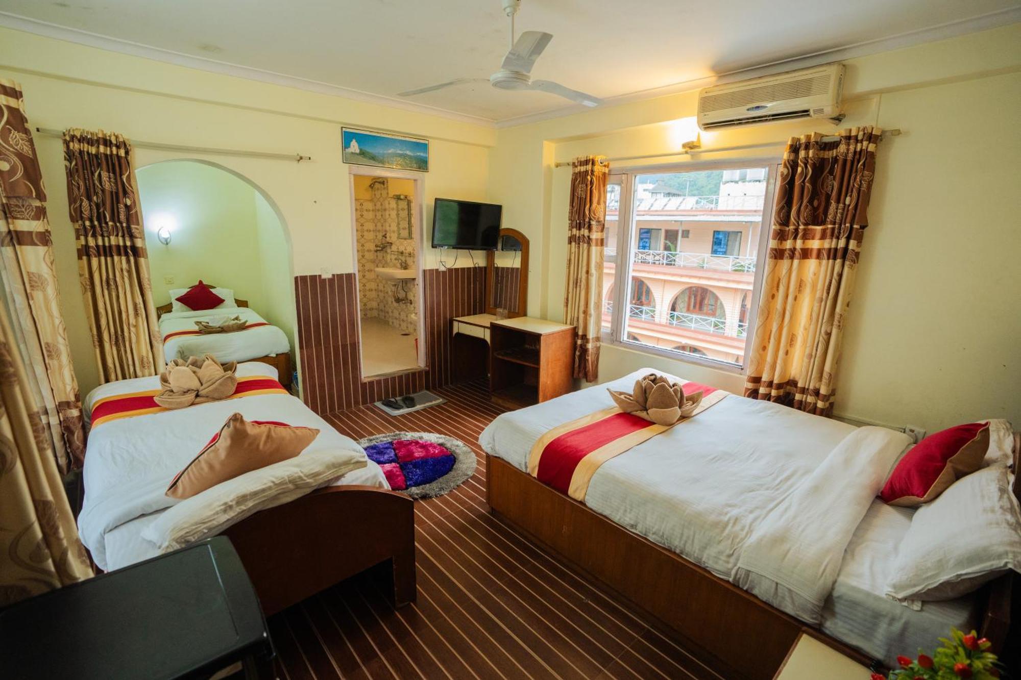 Hotel Himalayan Inn Pokhara Exterior foto